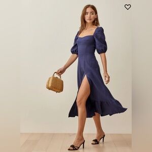 Reformation Belgium Linen Dress in Danube (navy) color size 4. EUC